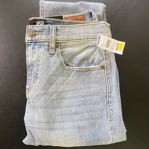 BRAND NEW Tillys RSQ Lightwash Denim Jeans